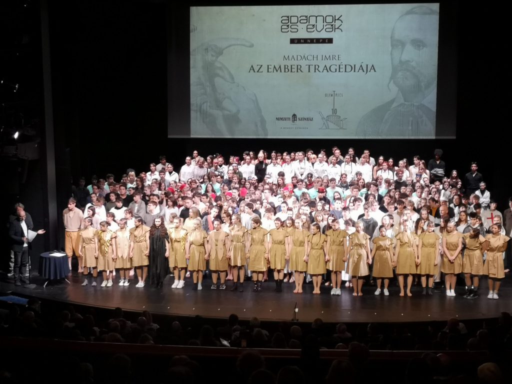 A Forrai az Ádámok és Évák Ünnepén